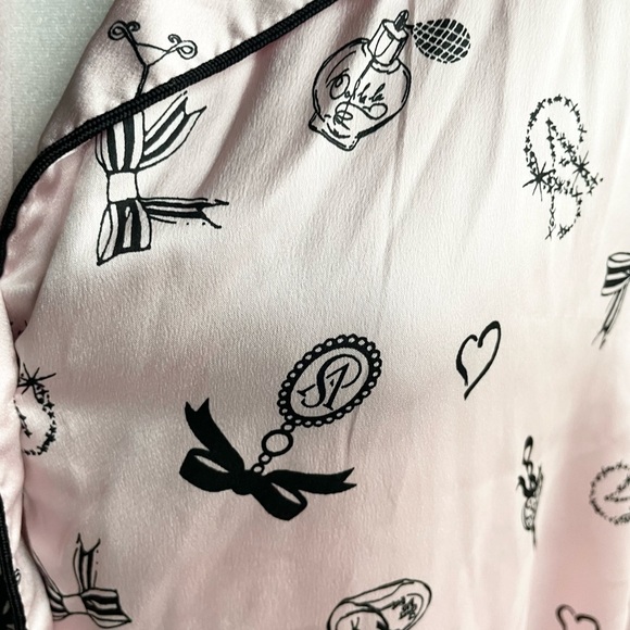 Vintage Victoria’s Secret Pajama Top In Pink Paris Theme Large - Picture 2 of 2